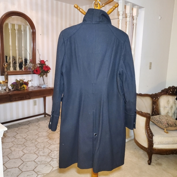 Kenneth Cole Coat - Picture 7 of 10